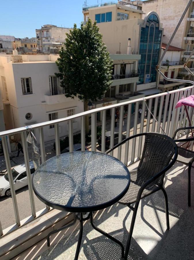 Appartment Near Center Corinth Exterior foto